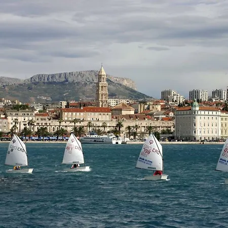 Iva Апартаменты *